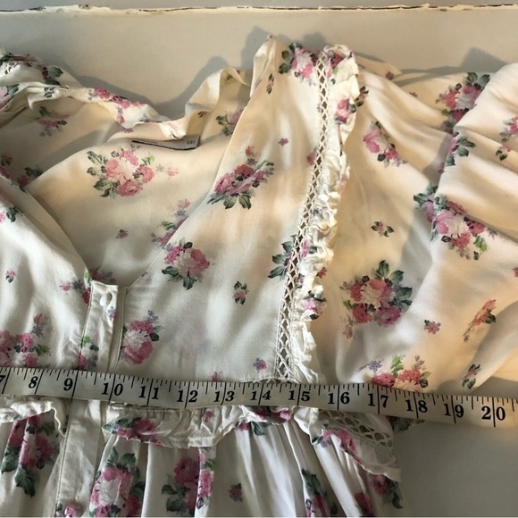 asos floral mini romantic print puff sleeve dress embroidery V-neck button front - Picture 5 of 16